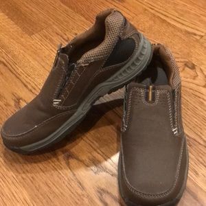 Boys brown casual shoes EUC